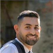 Insegnante di pianoforte, teoria musicale e solfeggio